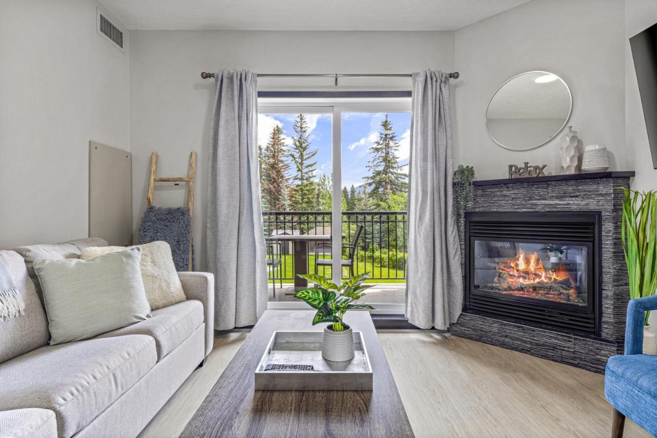 Outstanding Mountain Condo Waterslide And Hot Tub Managed By Little Sister Getaways Canmore Exterior foto